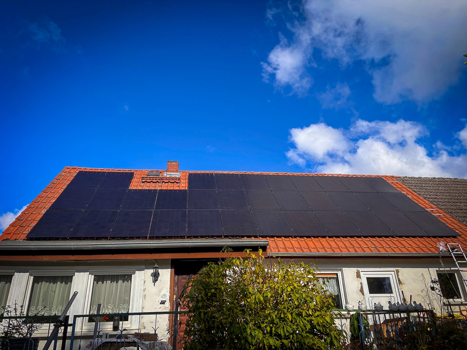 Solaranlage auf Doppelhaus mit Förderung finanziert