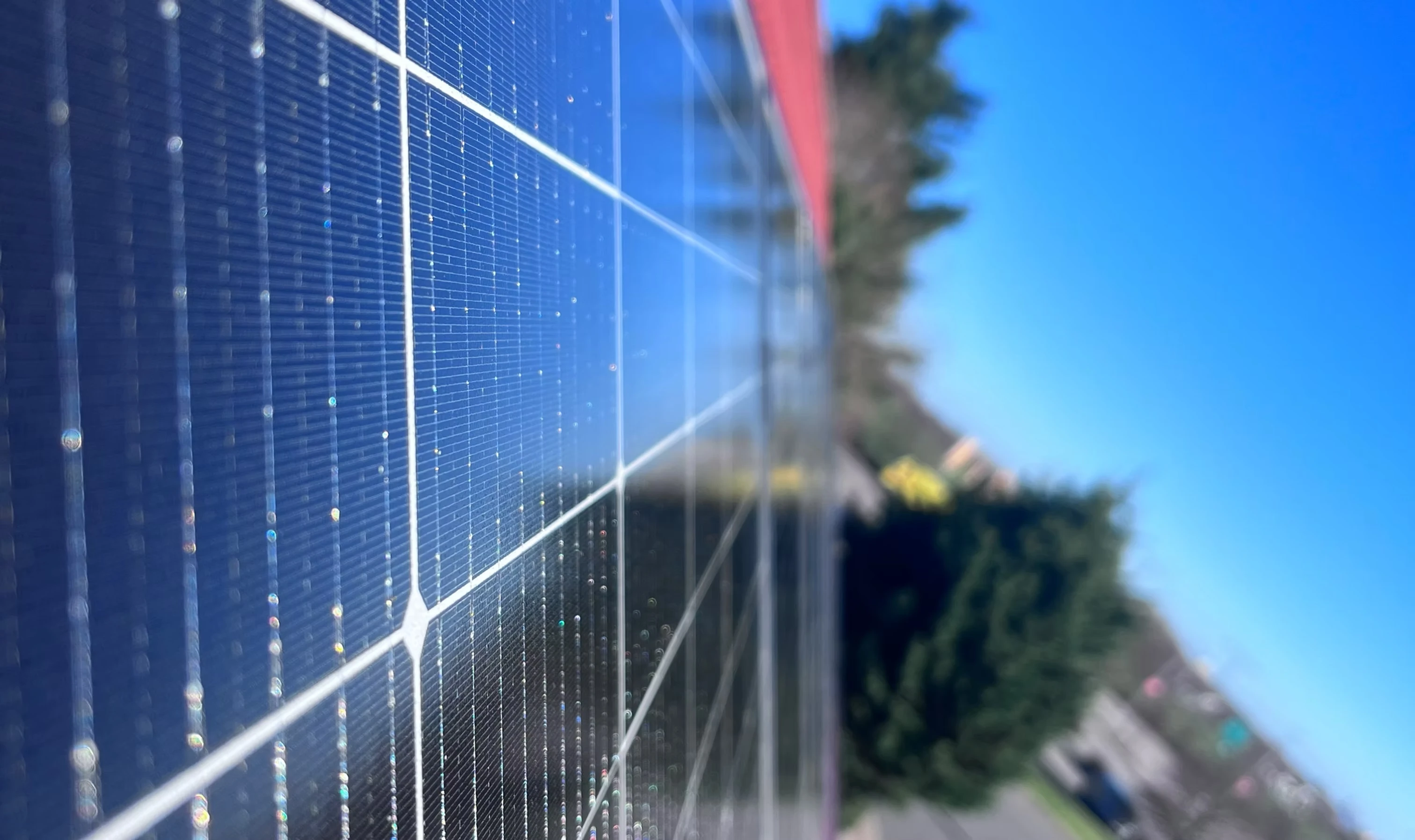 Solaranlage auf Einfamilienhaus kombiniert mit Wärmepumpe in Mecklenburg-Vorpommern