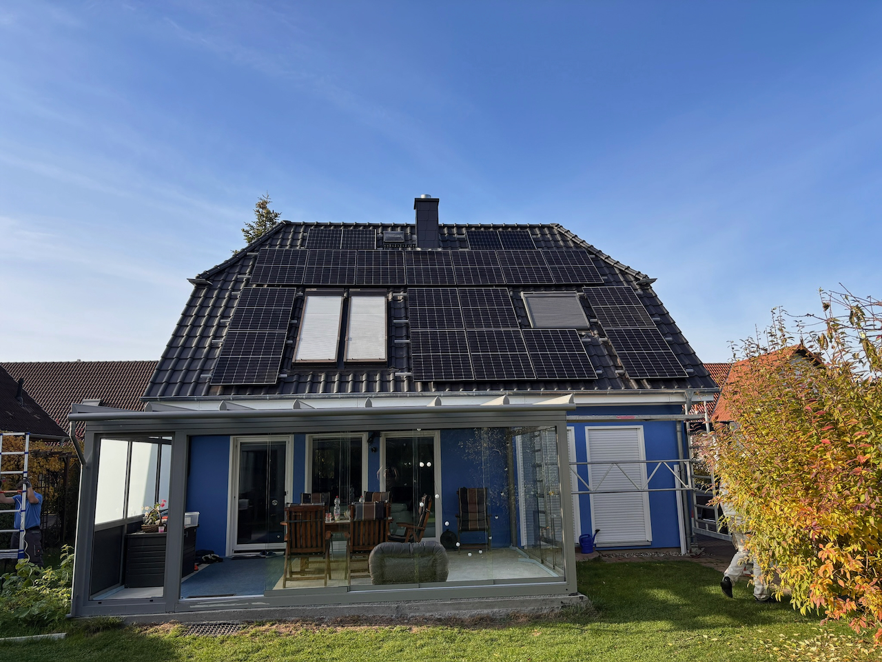 Solaranlage mit Speicher für Ihr Einfamilienhaus: Energieunabhängigkeit leicht gemacht